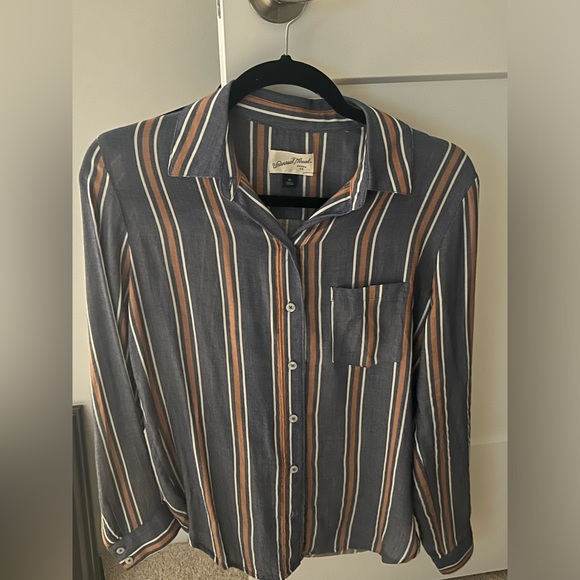 Target Universial Thread Button Down Blouse - Picture 1 of 2